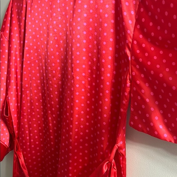 La SENZA Red Satin Robe - Picture 7 of 9